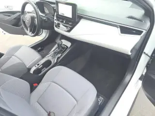 Toyota Corolla Hybrid 2026 SE sedán 4 puertas