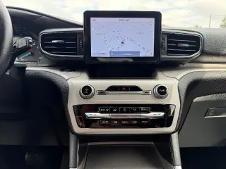 Ford Explorer 2023 XLT 4 SUV