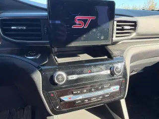 Ford Explorer 2023 AWD ST 4dr SUV