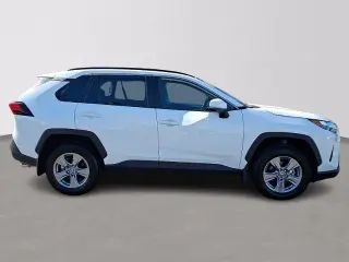 Toyota RAV4 2024 XLE 4dr SUV