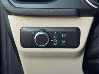 Ford Escape 2020 con tracción en las cuatro ruedas SE 4dr SUV