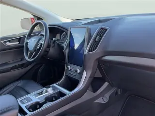 Ford Edge 2024 con tracción en las fouraz SEL 4dr SUV