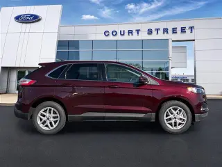 Ford Edge 2024 con tracción en las fouraz SEL 4dr SUV