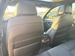 Sedán BMW 5 Series 2012 AWD 550i xDrive 4dr