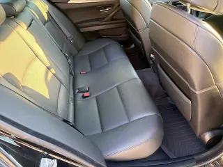 Sedán BMW 5 Series 2012 AWD 550i xDrive 4dr