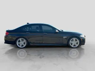 Sedán BMW 5 Series 2012 AWD 550i xDrive 4dr
