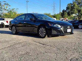 Nissan Altima 2025 2.5 SV 4dr Sedán
