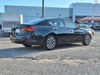 Nissan Altima 2025 2.5 SV 4dr Sedán