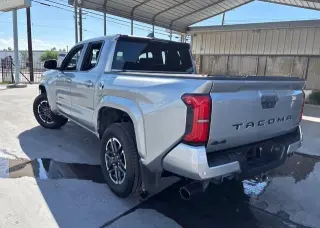 Toyota Tacoma 2024 4x4 SR5 4dr Double Cab 5.0 ft SB