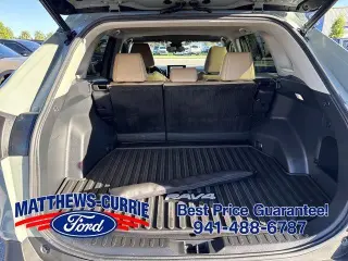 Toyota RAV4 2023 XLE Premium 4dr SUV
