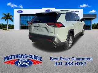 Toyota RAV4 2023 XLE Premium 4dr SUV