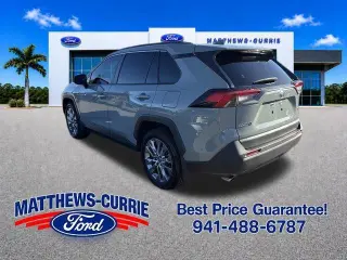 Toyota RAV4 2023 XLE Premium 4dr SUV