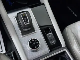Mitsubishi Outlander 2023 AWD SEL SUV 4 puertas