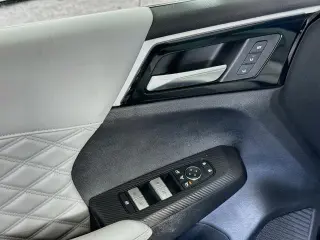 Mitsubishi Outlander 2023 AWD SEL SUV 4 puertas