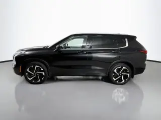 Mitsubishi Outlander 2023 AWD SEL SUV 4 puertas