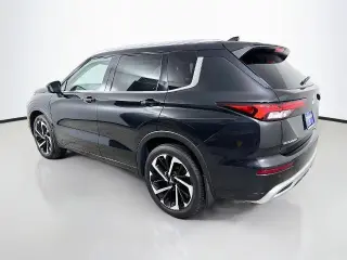 Mitsubishi Outlander 2023 AWD SEL SUV 4 puertas