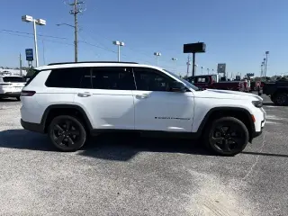 Jeep Grand Cherokee L 2025 4x2 Altitud 4dr SUV