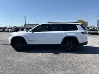 Jeep Grand Cherokee L 2025 4x2 Altitud 4dr SUV