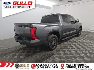 Toyota Tundra 2025 4x2 SR5 4dr Cabina CrewMax Camioneta SB