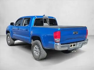 Toyota Tacoma 2017 4x2 TRD Off-Road 4dr Double Cab 5.0 ft SB
