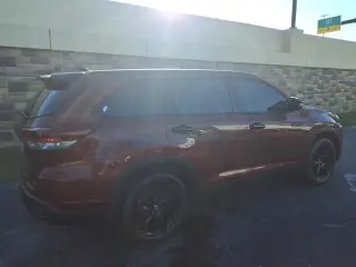 Toyota Highlander 2019 AWD SE 4dr SUV