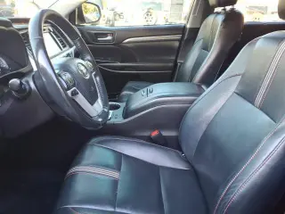 Toyota Highlander 2019 AWD SE 4dr SUV