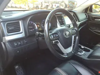 Toyota Highlander 2019 AWD SE 4dr SUV