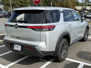 Nissan Pathfinder 2025 AWD S 4dr SUV