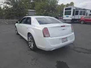Chrysler 300 2014 S 4dr Sedán