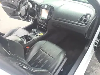 Chrysler 300 2014 S 4dr Sedán