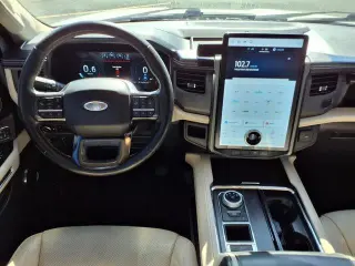 Ford Expedition 2023 4x2 Platinum 4dr SUV