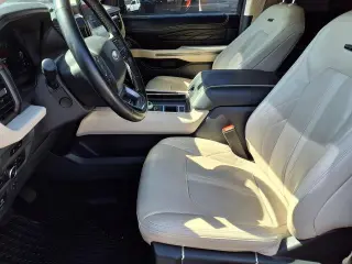 Ford Expedition 2023 4x2 Platinum 4dr SUV