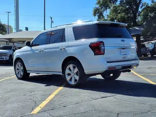 Ford Expedition 2023 4x2 Platinum 4dr SUV