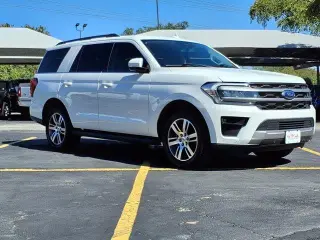 Ford Expedition 2024 4x2 XLT 4dr SUV