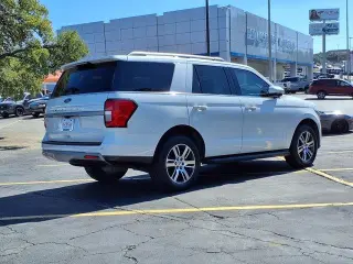 Ford Expedition 2024 4x2 XLT 4dr SUV