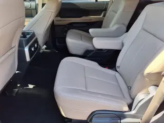 Ford Expedition 2024 4x2 XLT 4dr SUV