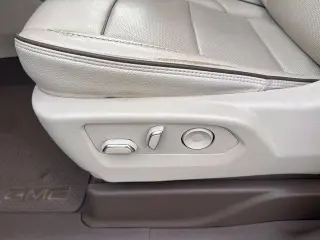 GMC Yukon 2022 4x4 Denali 4dr SUV