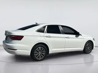 Volkswagen Jetta 2021 S 4dr Sedán 6M