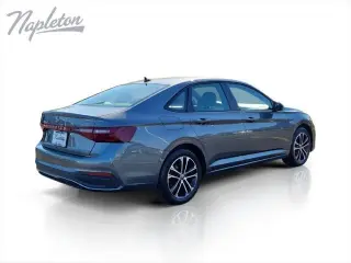 Volkswagen Jetta 2025 Sport 4dr Sedán