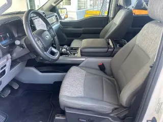 Ford F-150 Lightning 2023 AWD XLT 4dr SuperCrew 5.5 ft. SB