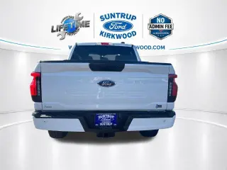 Ford F-150 Lightning 2023 AWD XLT 4dr SuperCrew 5.5 ft. SB