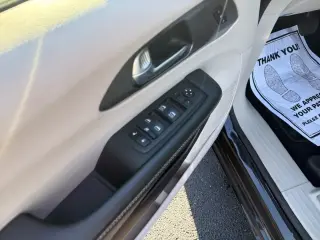 Chrysler Pacifica Plug-In Hybrid 2023 Touring L 4dr Mini-Van