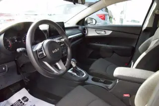 Forte Kia 2023 LXS sedán de 4 puertas