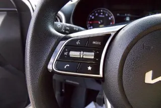 Forte Kia 2023 LXS sedán de 4 puertas