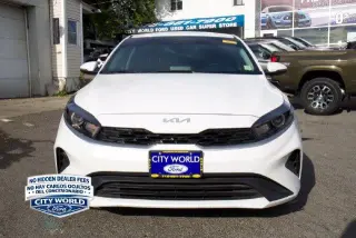 Forte Kia 2023 LXS sedán de 4 puertas