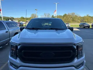 Ford F-150 2021 4x4 XLT 4dr SuperCrew con plataforma de 5.5 pies de largo, SuperCruza.