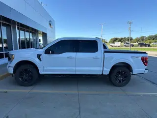 Ford F-150 2021 4x4 XLT 4dr SuperCrew con plataforma de 5.5 pies de largo, SuperCruza.