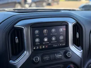 Chevrolet Silverado 1500 2021 4x4 LT 4dr Crew Cab 5.8 ft. SB con 1LT