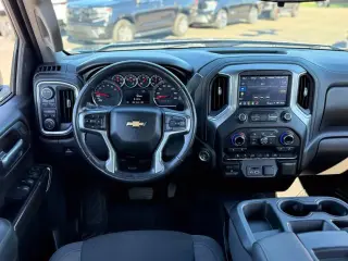 Chevrolet Silverado 1500 2021 4x4 LT 4dr Crew Cab 5.8 ft. SB con 1LT