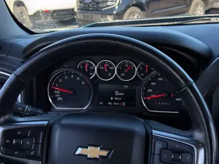 Chevrolet Silverado 1500 2021 4x4 LT 4dr Crew Cab 5.8 ft. SB con 1LT